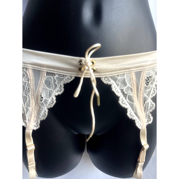 Vintage Victorias Secret Beige Cream Lace Garter Belt Lingerie Size XS/S Cute - Picture 2 of 9